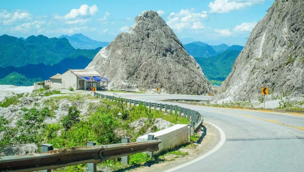 Tour Du lịch Ba Khan - Mai Châu 1 ngày