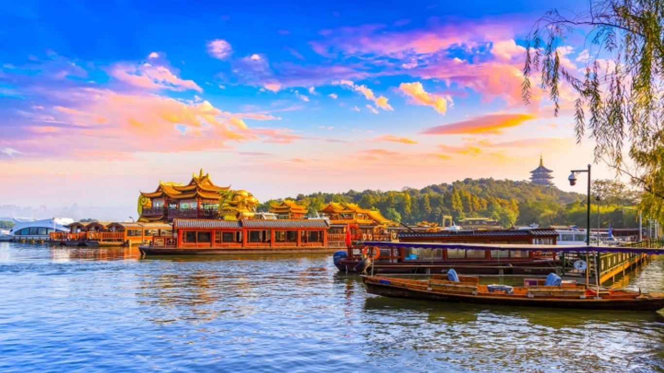 HÀNG CHÂU – “THIÊN ĐƯỜNG HẠ GIỚI” KHIẾN DU KHÁCH MÊ MẨN CÙNG BÍ KÍP KHÁM PHÁ ĐIỂM ĐẾN ĐẸP NHẤT TRONG TOUR DU LỊCH TRUNG QUỐC