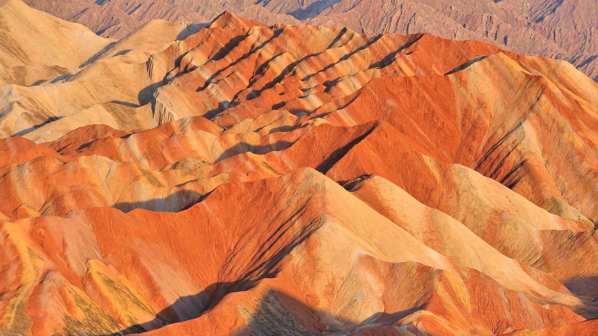 CAM TÚC: HÀNH TRÌNH ĐI GIỮA MIỀN DI SẢN VÀ NHỮNG KỲ QUAN SIÊU THỰC